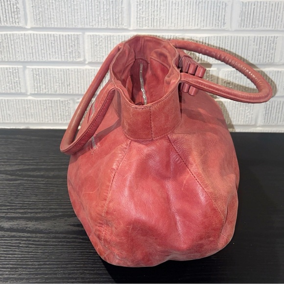 CHLOE Red Leather Bow Shoulder Bag - Picture 4 of 10